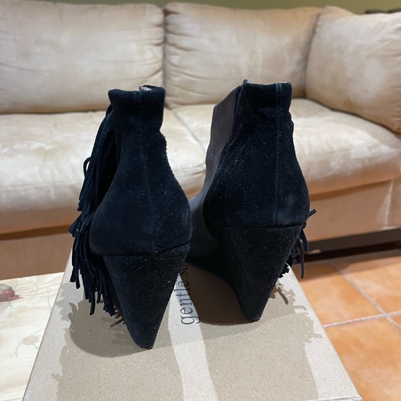 Betsey Johnson fringe booties with wedge heel - Picture 3 of 4